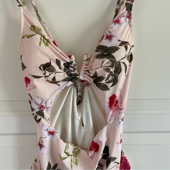 NWOT Leonisa graphic floral cutout keyhole one piece swimsuit 15024 - Picture 4 of 11